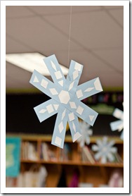 symmetrical snowflakes2