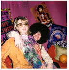 FOTO FAMILY OKH DCH NYC BOWLING BALL 030506.jpg