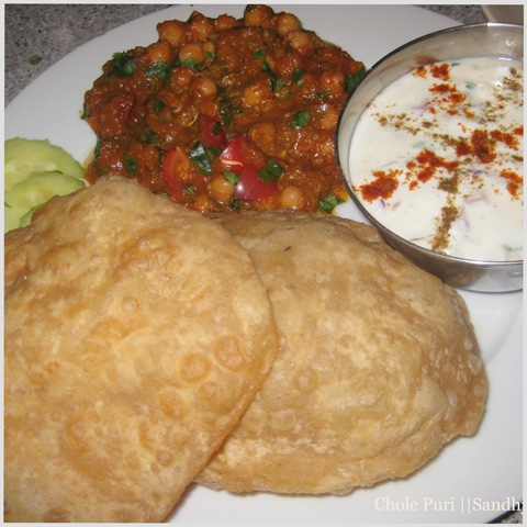 [sandhyakitchencholepuriwithraita7.jpg]