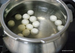 Rasgulla-add the paneer balls