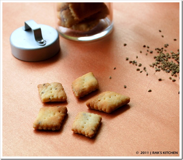 Sweet and salt biscuits flavoured with carom seeds