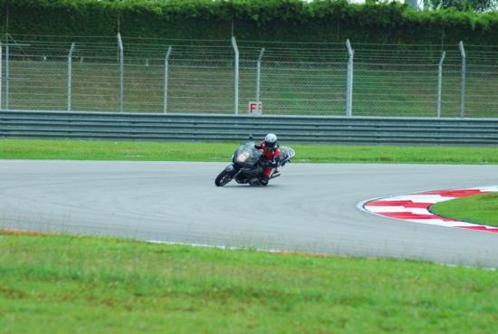 [DSC_0320_550x369[2].jpg]