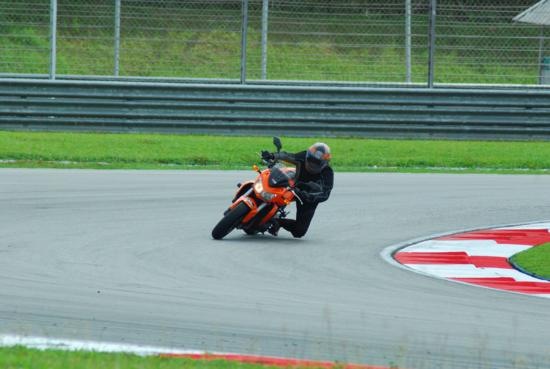 [DSC_0349_550x369[2].jpg]