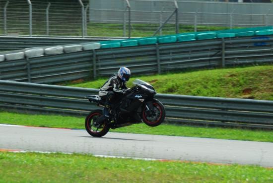 [DSC_0676_550x369[2].jpg]