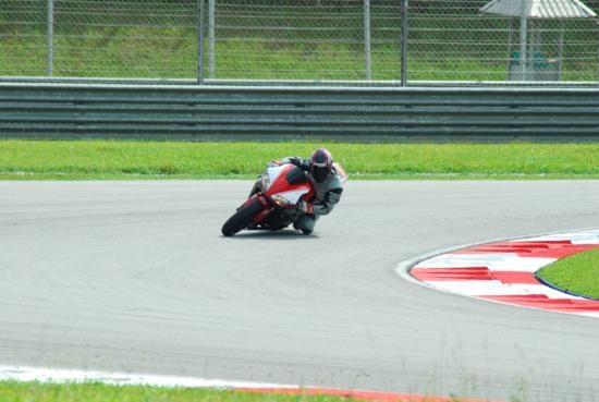 [DSC_0657_550x369[2].jpg]