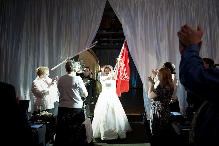 Grand entrance to the Redwings fight song Grand entrance to the Redwings fight song