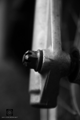 [B&W23[4].jpg]