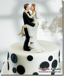 funny_wedding_cake_tops_18