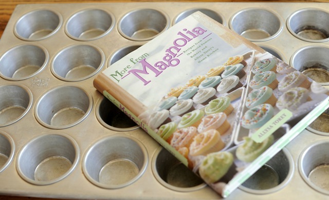 [cupcake pan[3].jpg]