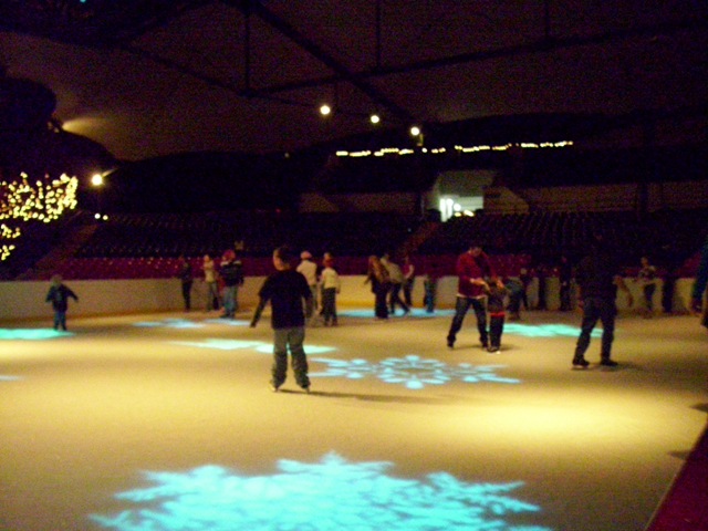 [Ice Skating 092[2].jpg]
