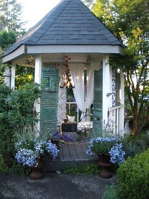 [lovelygazebo[4].jpg]