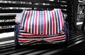 Tas Salur: Ungu-Pink