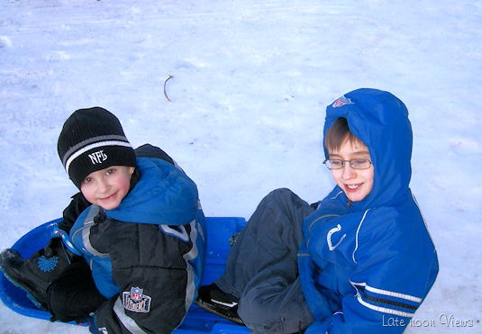 [Sleiding~Alex and Mathaniel[11].jpg]
