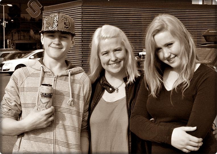 [family2[3].jpg]