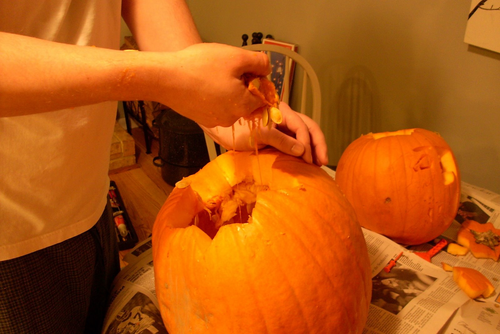 [pumpkin carving 009[5].jpg]