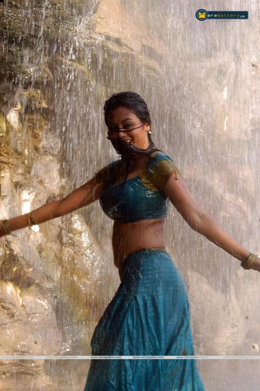 [Meenakshi_MeraGallery_ _35_[2].jpg]