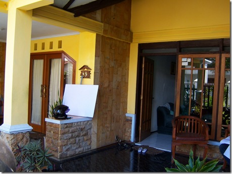 Teras Depan (Rg.Kerja & Rg.Tamu)