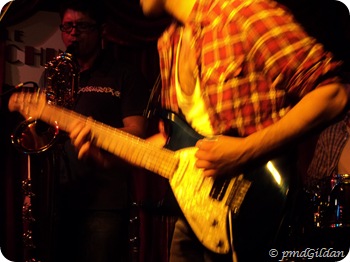 Stefen K, au China, Sly au sax ! Stefen K, au China, Sly au sax !