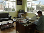 Julian Zapata en su oficina