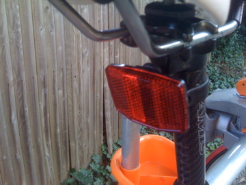 superflous reflector