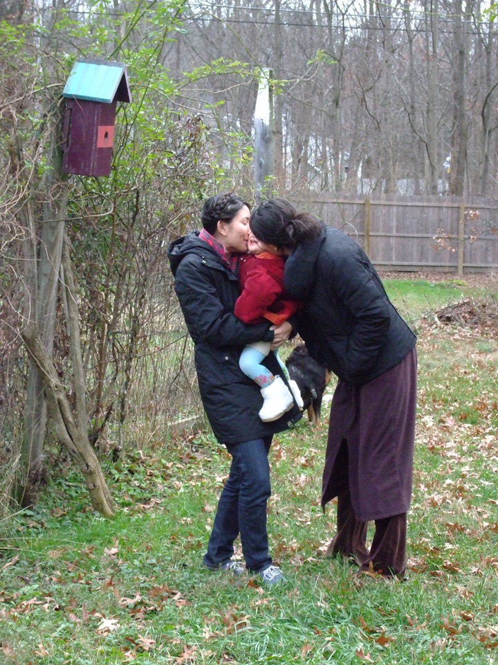 [120308auntieskissingonff22.jpg]
