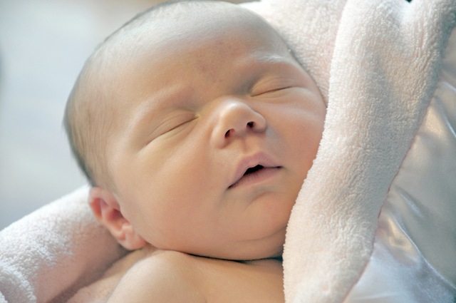 julia connors November 3, 2010 7 days old 080