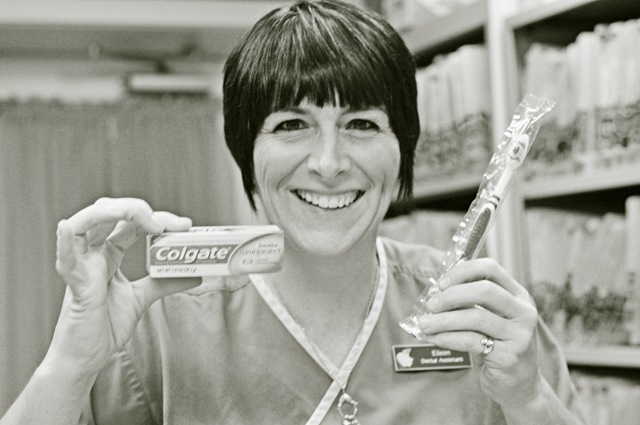 [dentist 047[2].jpg]