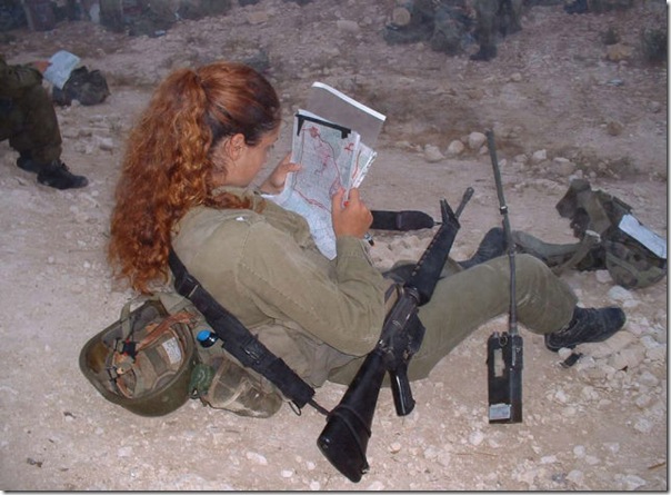 Garotas da Defesa de Israel (46)