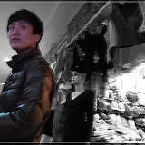 东