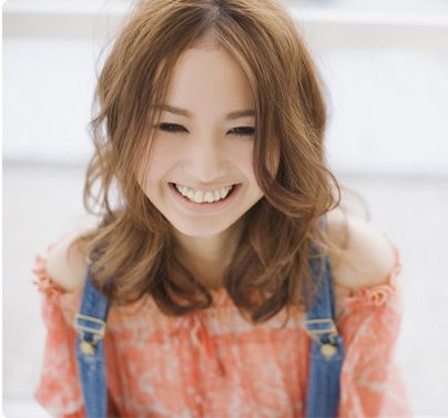 รูปภาพ แฟชั่นทรงผม แบบทรงผม สำหรับสาวหน้ากลม