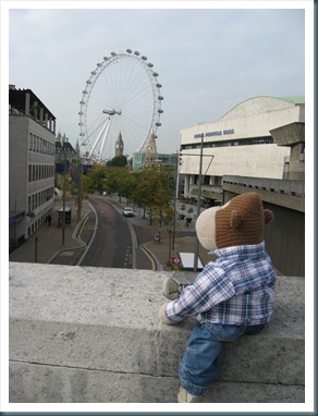 London Eye and Monkey London Eye and Monkey
