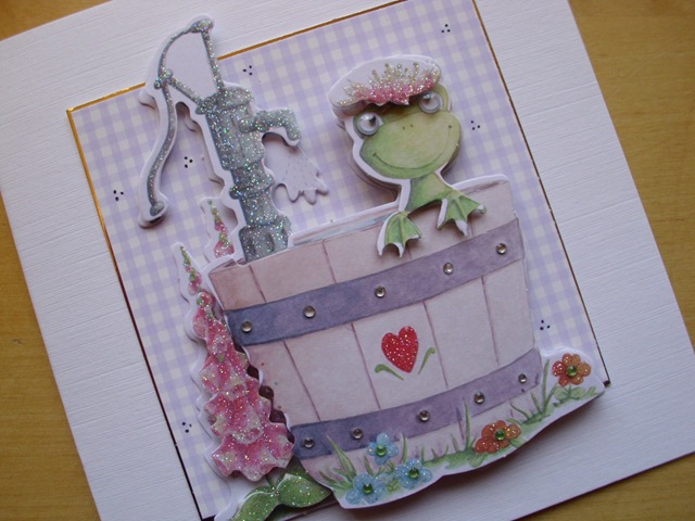 [frog in a well decoupage card[4].jpg]