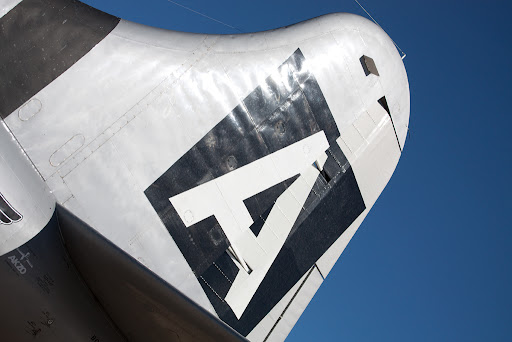 IMAGE: http://lh3.ggpht.com/_XsLGzUL_Vtw/TNcTyy1kyXI/AAAAAAAAAWI/dYELP6Ld-xw/2010%2010%2029%20409.jpg