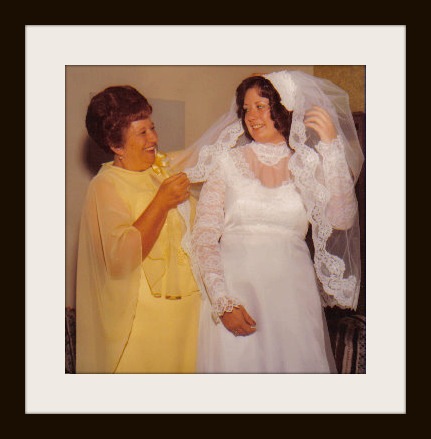 [mom and Joan 2[2].jpg]