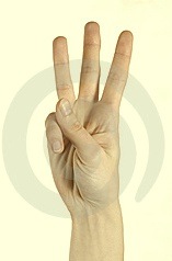 [tres dedos[7].jpg]