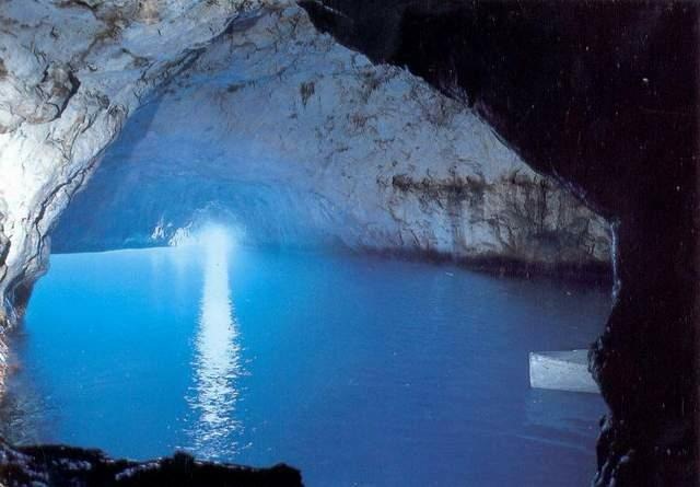 [Capri_Grotta_Azzurra[2].jpg]