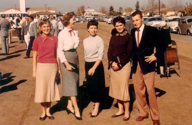 [Karenwithfriends4.jpg]
