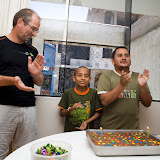 April/ Abril 2010