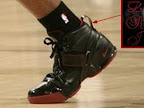 PE - Black/Crimson (LRJ) PE - Black/Crimson (LRJ)