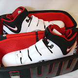 Nike Zoom LeBron IV Showcase
