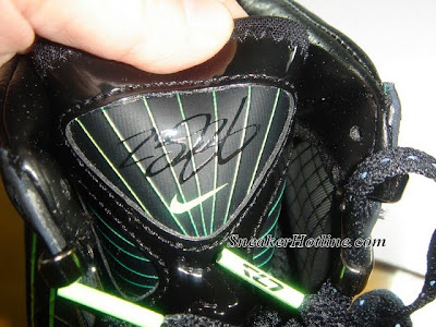 Nike Air Max LeBron VII Black/Mean Green Dunkman Edition nike air max lebron 7 gr black dunkman 2 04 Nike Air Max LeBron VII Black/Mean Green Dunkman Edition