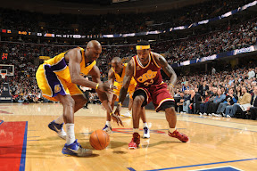 lebron james nba 100121 cle vs lal 01 King James James Scores 37 as Cavs Sweep Kobe & the Lakers