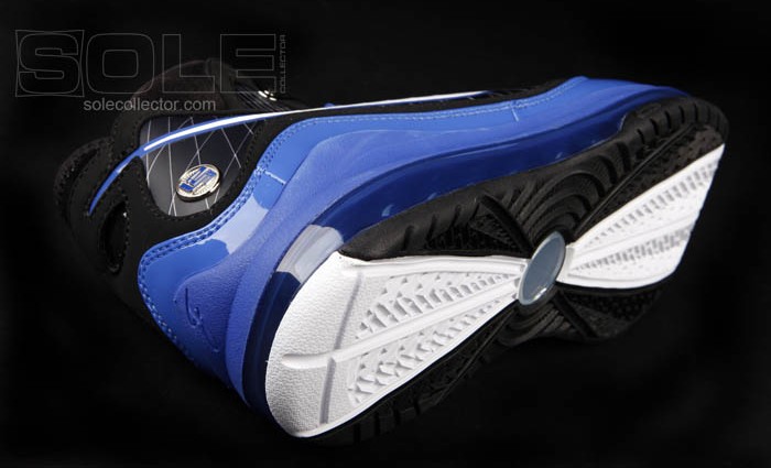 nike-air-max-lebron-7-pe-university-of-kentucky-1-02.jpg