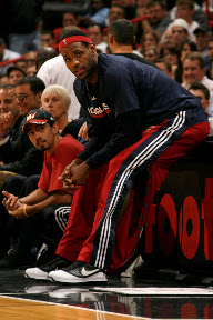 lebron james nba 100125 cle at mia 21 LeBron and Co. Still #1 in the NBA. Cavaliers Win Nine in a Row.