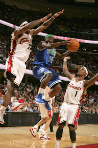 lebron james nba 100127 cle vs min 04 LeBron and Co. Still #1 in the NBA. Cavaliers Win Nine in a Row.