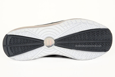 Cool Grey / White Nike Air Max LeBron VII Coming in March nike air max lebron 7 gr cool grey white 3 04 Cool Grey / White Nike Air Max LeBron VII Coming in March