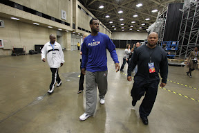 2010 NBA All Star: LeBron James Eastern Conference Practice lebron james nba 100213 all star dallas 19 2010 NBA All Star: LeBron James Eastern Conference Practice