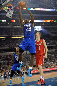 lebron james nba 100214 all star dallas 24 2010 NBA All Star: D Wade and LeBron lead EAST in Front of 108k