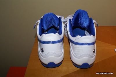 nike air max lebron 7 low pe universit of kentucky 1 03 Nike Air Max LeBron VII (7) Low   University of Kentucky PE