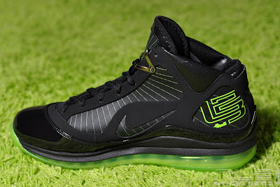Air Max LeBron VII Black/Electric Green aka Dunkman Showcase lebron7 black dunkman 84 web Air Max LeBron VII Black/Electric Green aka Dunkman Showcase